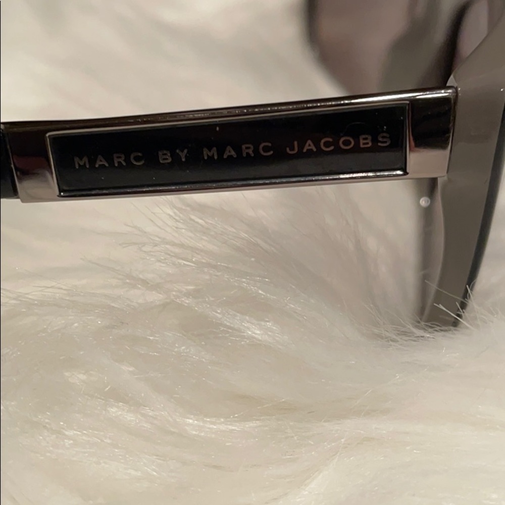 Marc by Marc Jacobs black plastic frames sunglass - Picture 4 of 5
